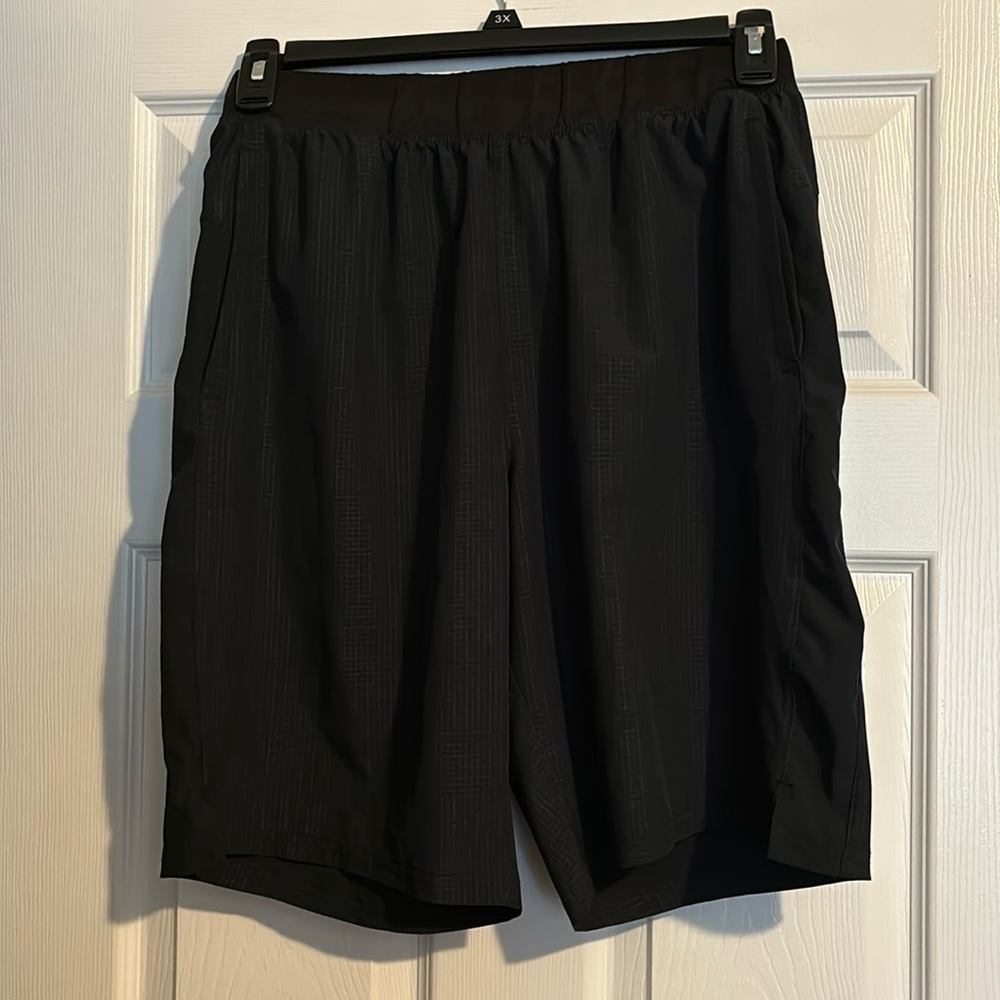 Apana men’s black 9.5” inseam athletic shorts size medium